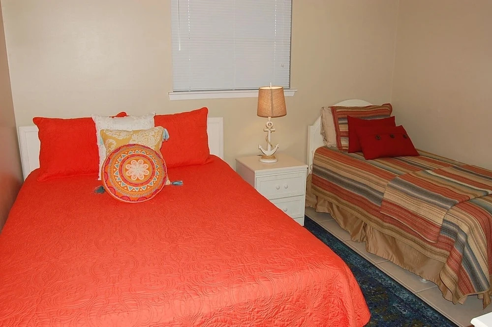 Seaside Beach  Racquet 2105 - Two Bedroom Condo