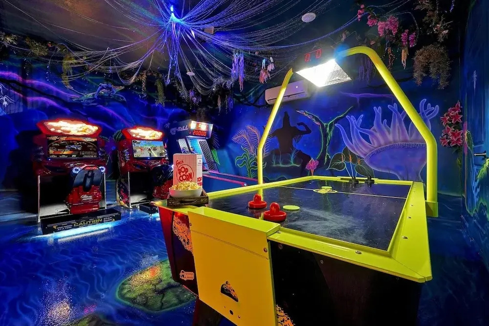 Private Pool& Spa Pool Table Free Resort Access!