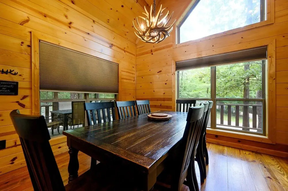 Summer Moon Lodge - For 8ppl