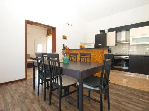 Apartemnts Guido 762