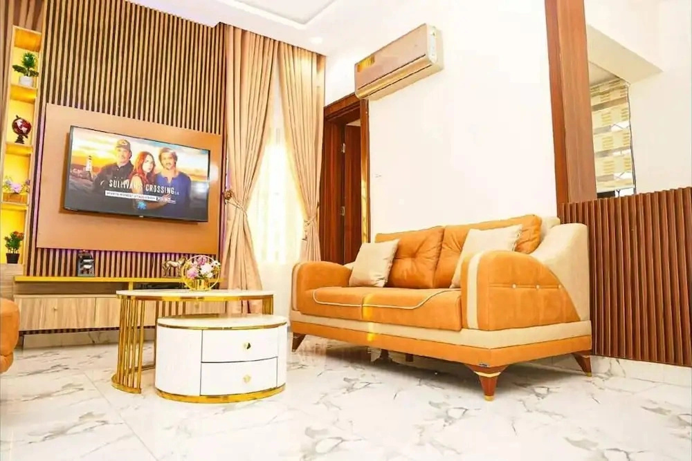 Vintage Palace Apartment