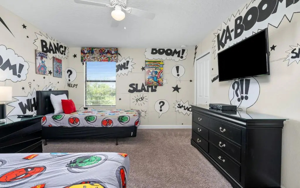 Large Jewel 8 BED House FREE Water Park