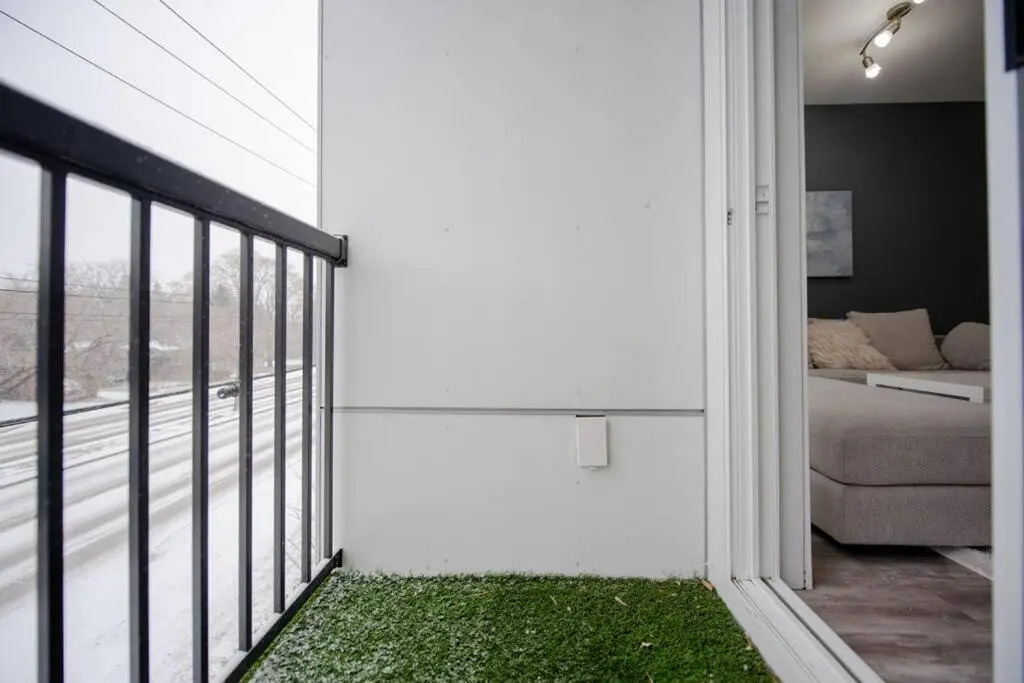Upscale 2 bedroom Townhouse near Univ of Manitoba