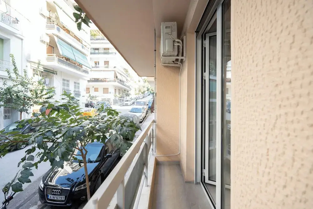 Modern Studio, Walking distance to Kolonaki & The Ilisian