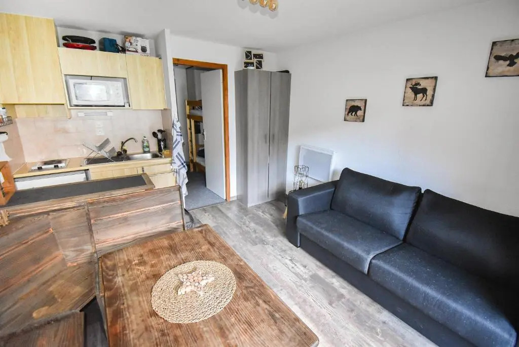 Au Pied des Pistes B48, Chaleureux studio 4 pers, balcon plein SUD, DRAPS NON COMPRIS