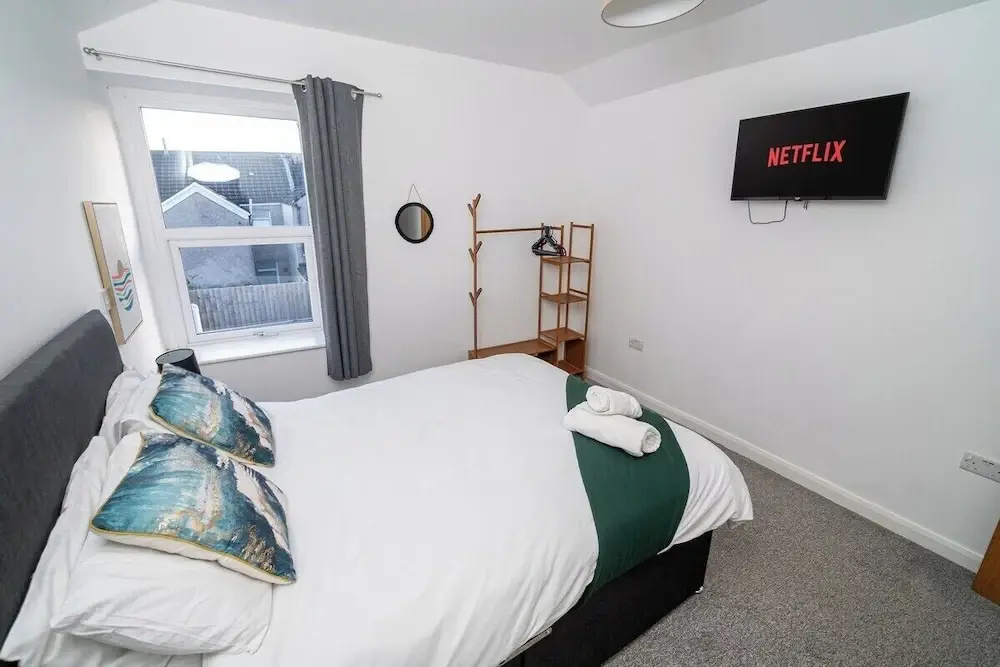 Spacious 3 Bed Home in the Heart of Swansea