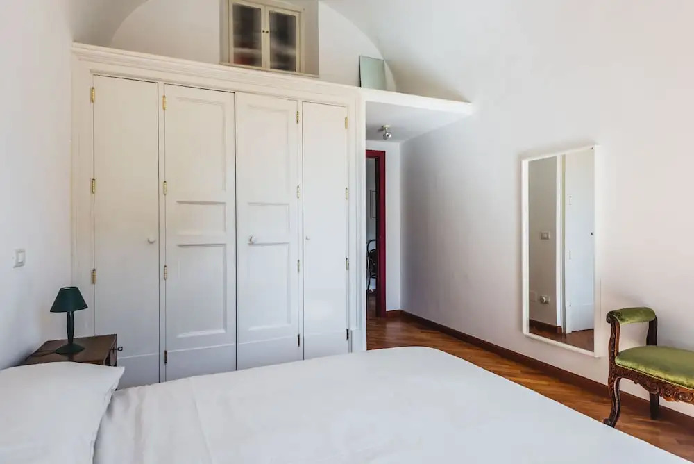 Maddalena Classic Apartment by Wonderful Italy
