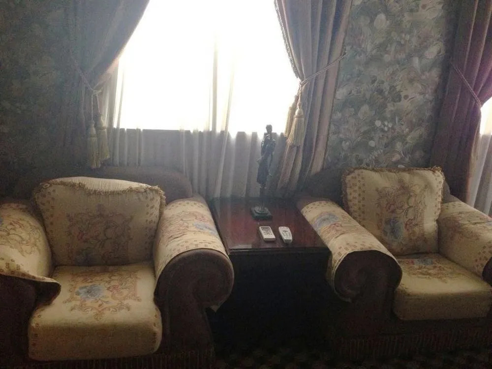 Ling Long Hotel