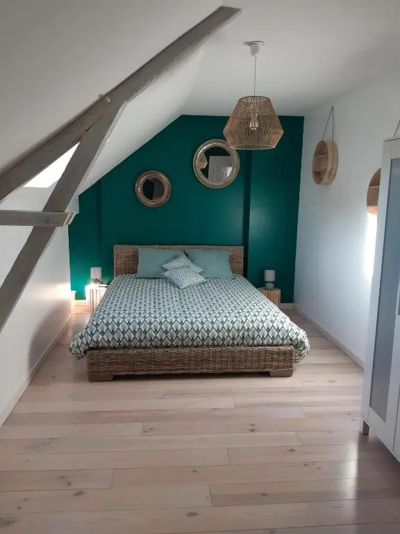 Maison avec jardin, près plages du débarquement, table ping pong, à 800 m d' Omaha beach adaptée jeunes enfants