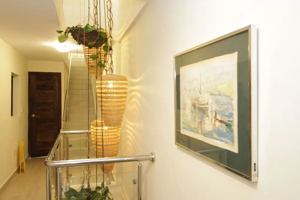 Studio 27
