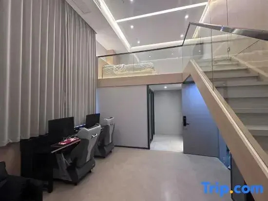 Lucid E-sports Hotel