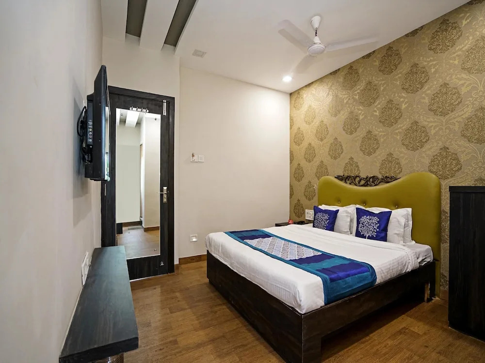 OYO 6325 Hotel Kiran