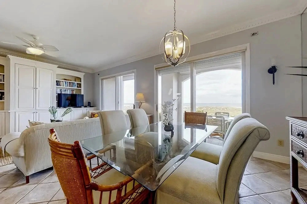 Oceanfront, Gated Community Townhome With Private W/d, Beach & Pool Access
