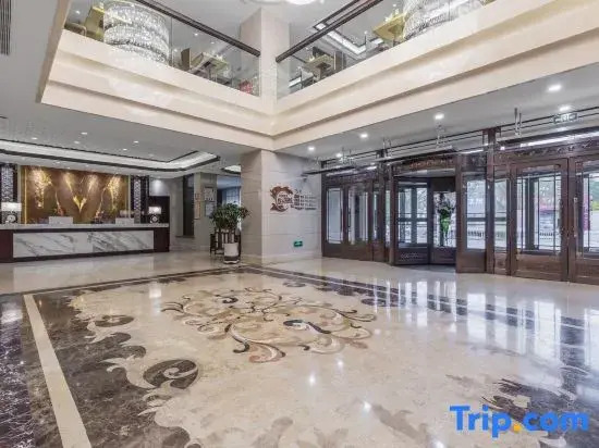 Superior Hotel