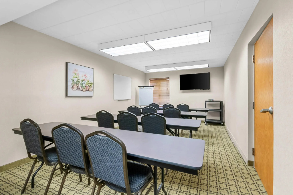 Clarion Inn Cranberry Township