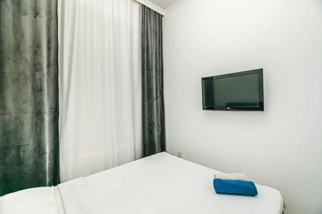 M Estate. 2 Room Home in Targovu