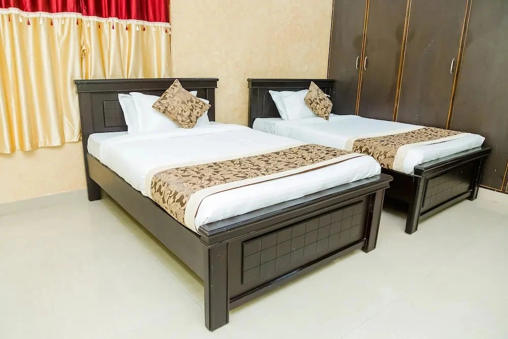 Velaga Inn By OYO Rooms