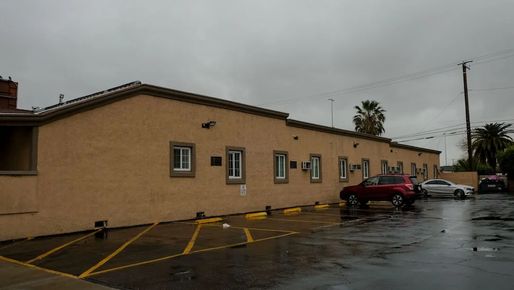 EL PATIO HOTEL