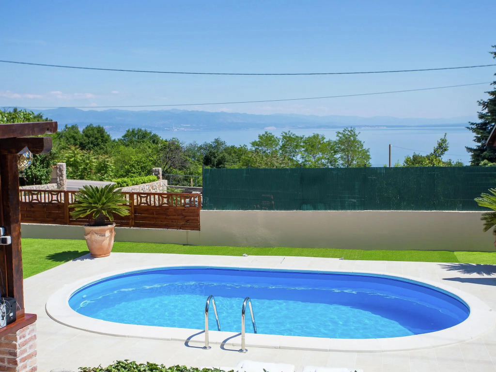 Beautiful villa with sea view and pool located near Opatija