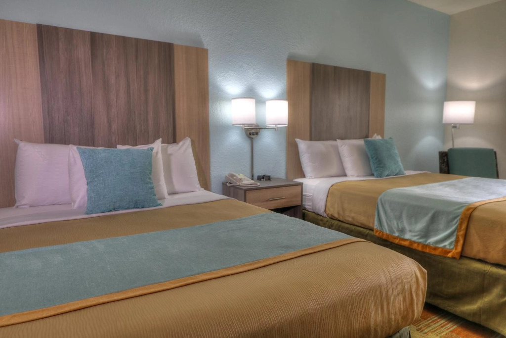 Pigeon River Inn