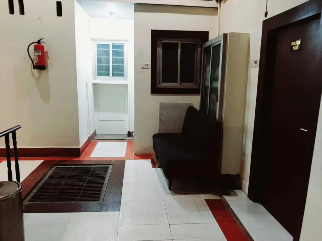 Luxmi Hotel