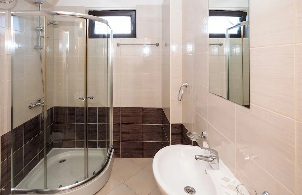 Charming 1 Bedroom Apartment for up to 4 Guests