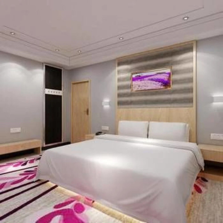 V9 Holiday Inn (Wuhan Wansongyuan Food Street)