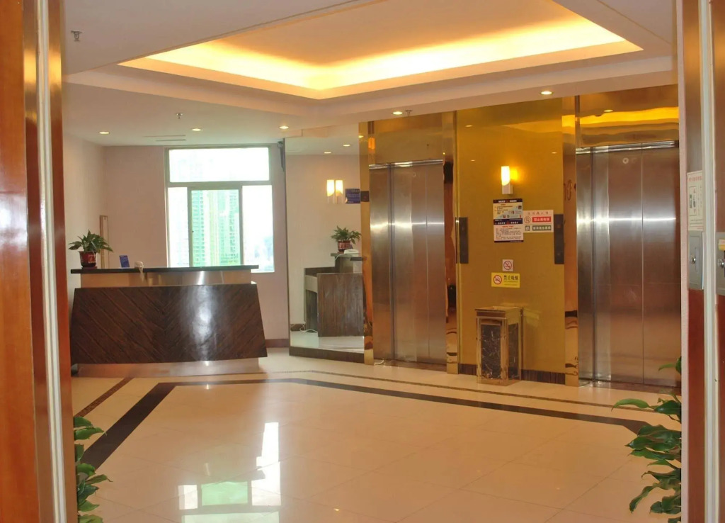 Jihua Business Hotel