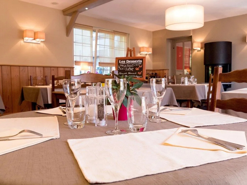 Logis Hôtel Restaurant Auberge du Valburgeois