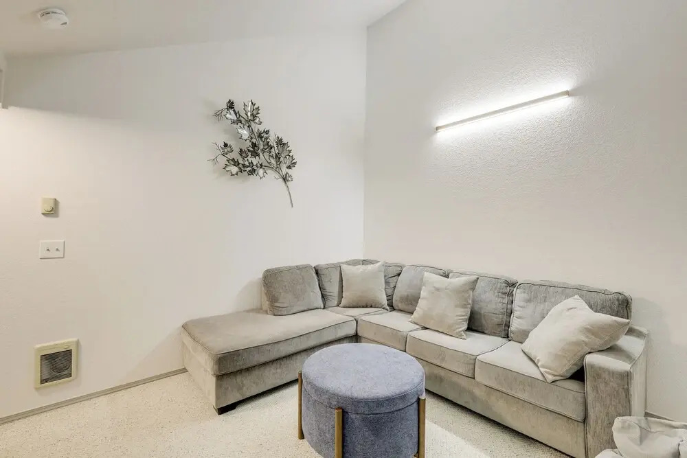 Walk to Payette Lake: Mccall Condo w/ Fireplace