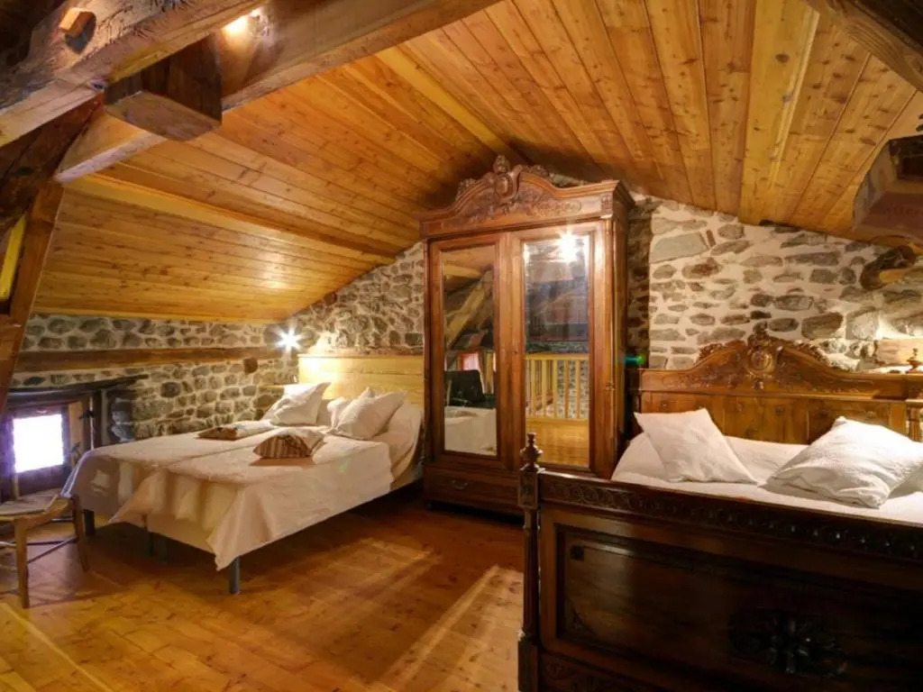 Gîte authentique et confortable pour 6 dans le Forez - FR-1-496-16