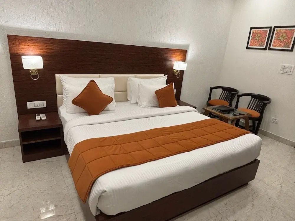 Hotel MJ Ghai Residency