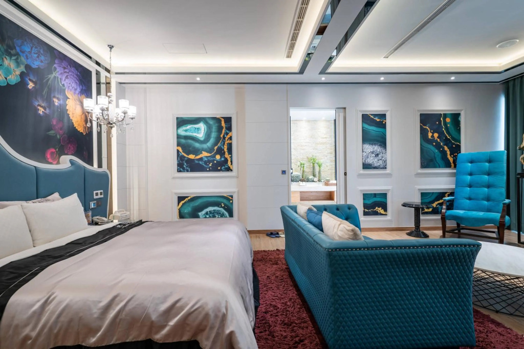 Aquarius Motel