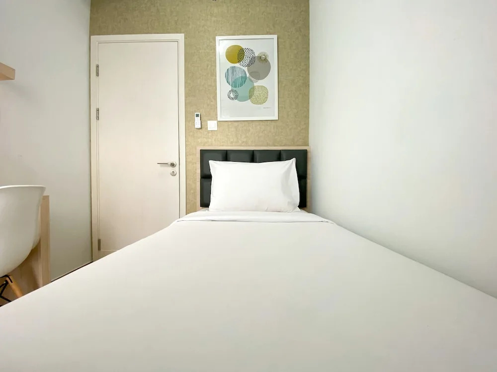 Great Choice And Comfort Stay 2Br At Patraland Urbano Apartment
