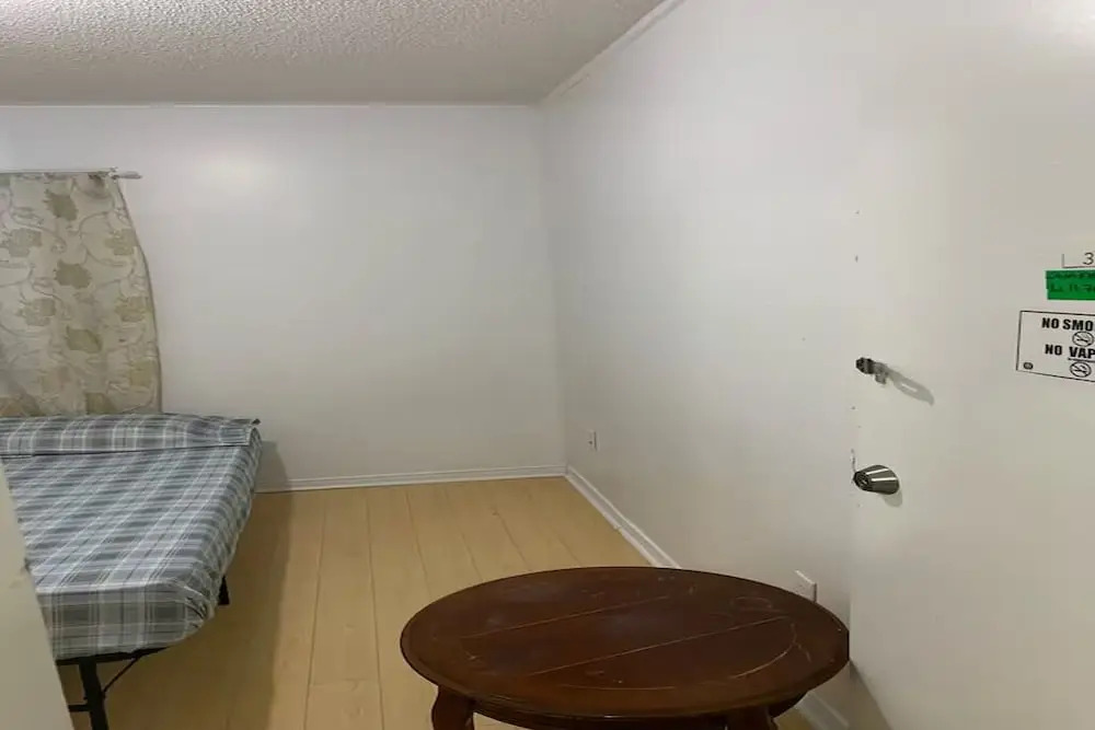 588 Hotel Suites