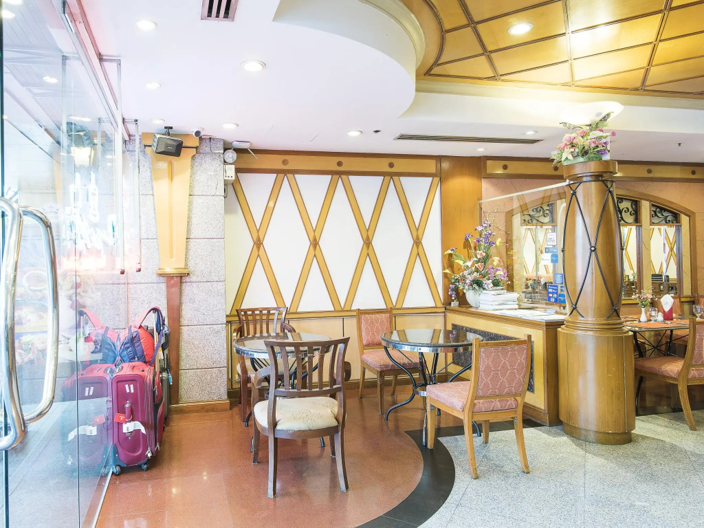Majestic Suites Hotel