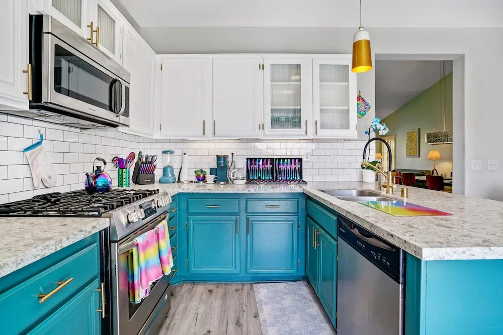 Casa Solara is a Quintessential Palm Springs Retreat