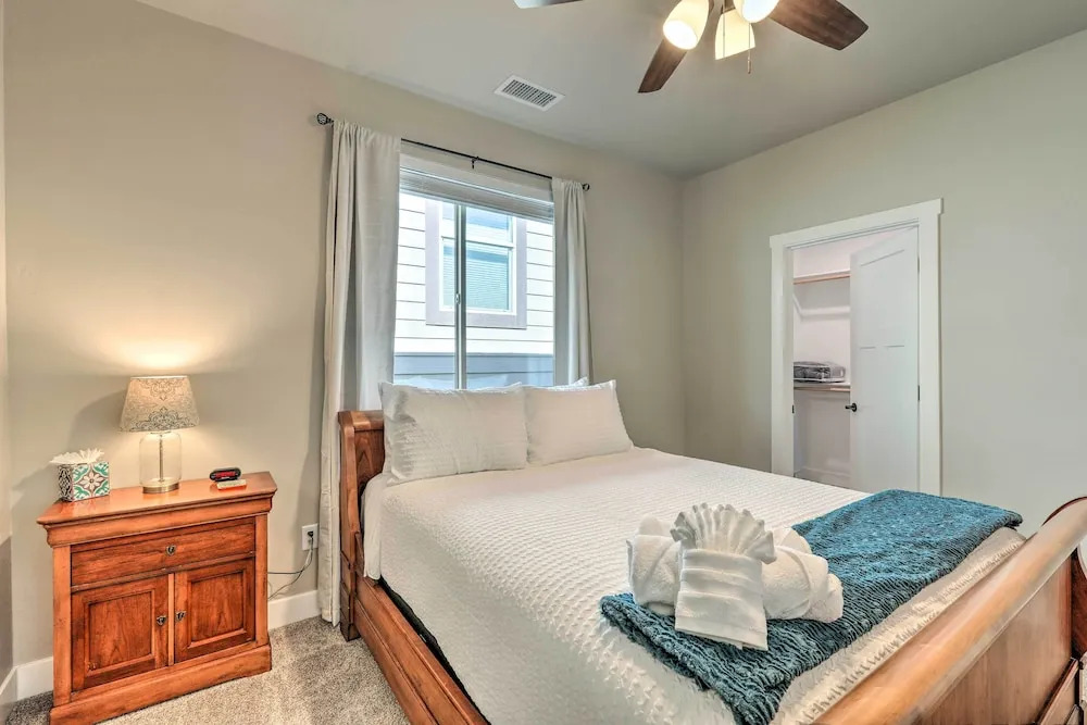 Modern Flagstaff Home, 4 Mi to Downtown!