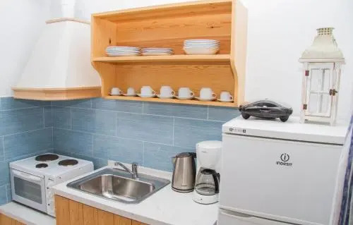 Zorbas Hotel Apartments & Studios