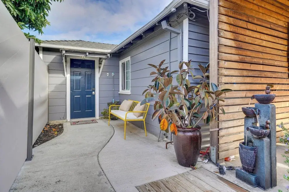 Cozy Bay Area Vacation Rental With Patio