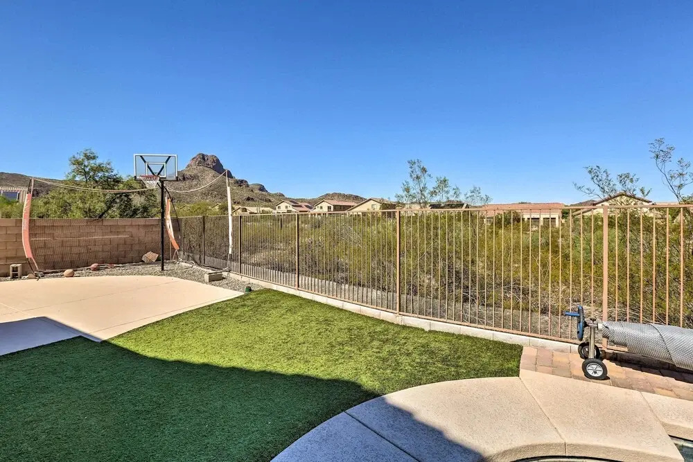 Modern Tucson Home w/ Patio + Saltwater Pool!
