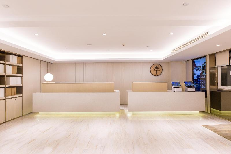Ji Hotel Shenyang Qigong Street Metro Station