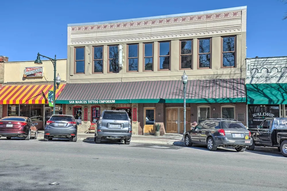 Bright San Marcos Apartment w/ Ideal Location