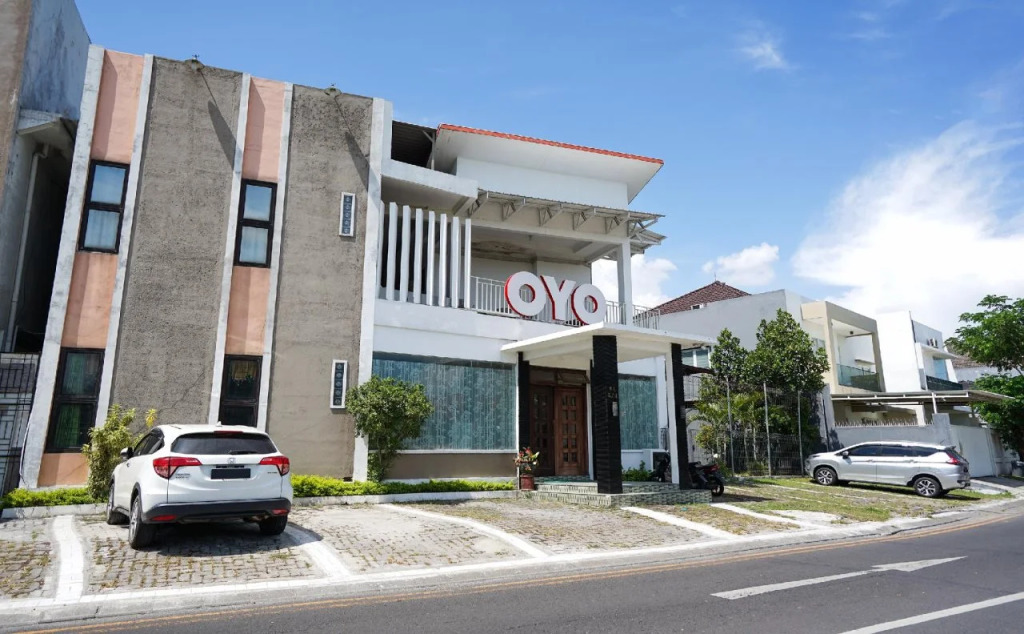 Grace Residence By OYO Rooms