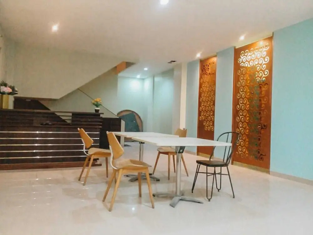 Capital Hotel