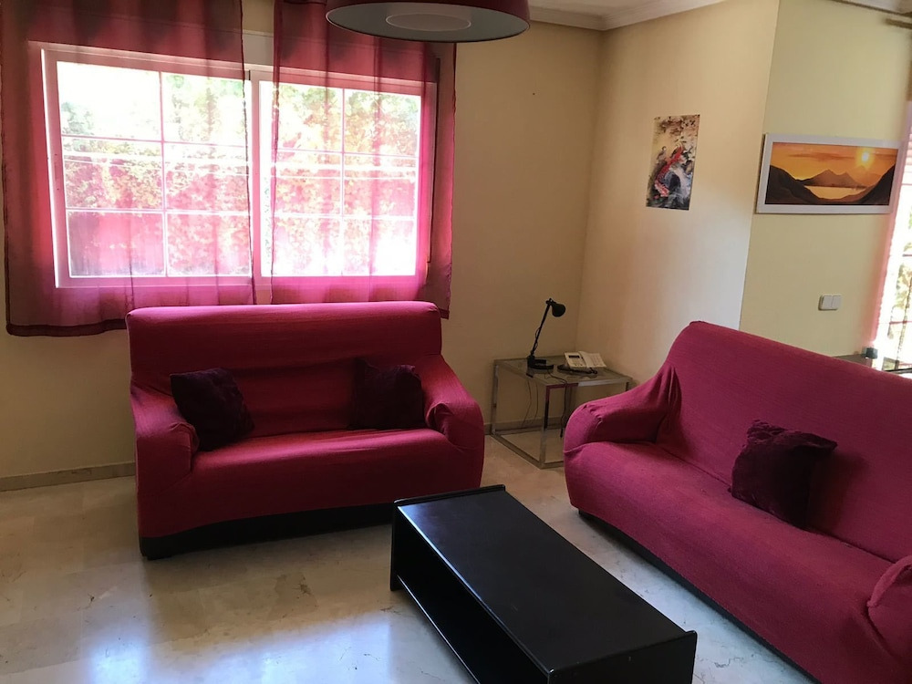 Residencias Universitarias Jose Luis 64