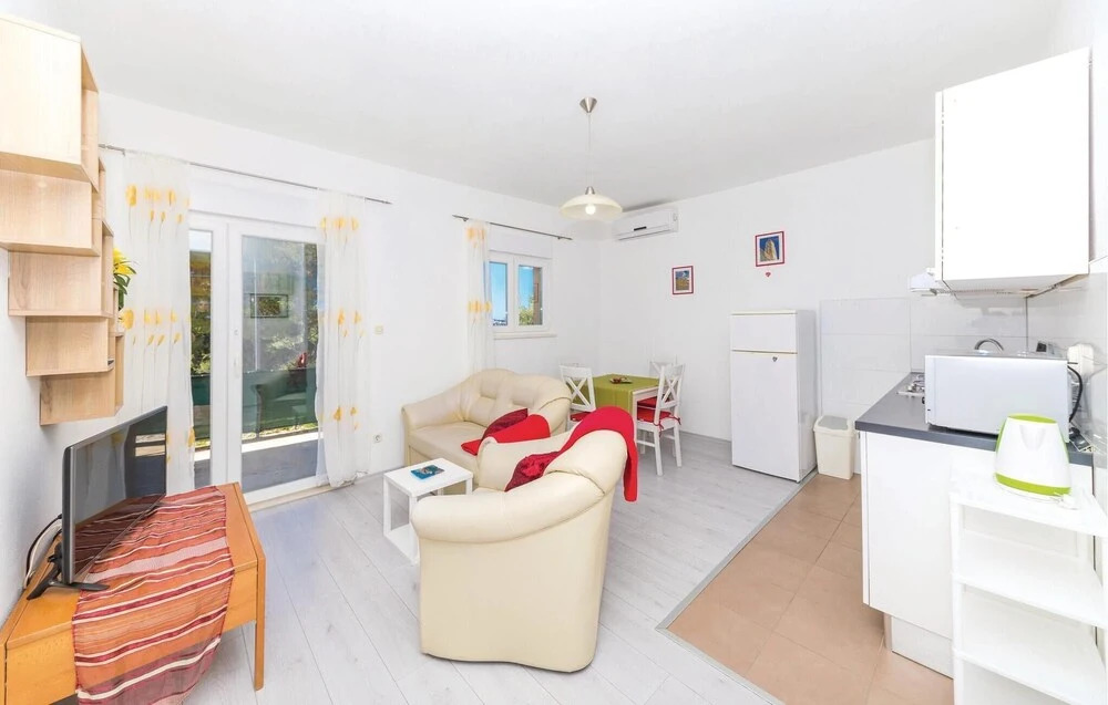 Beautiful Apartment in Trogir With 2 Bedrooms and Wifi