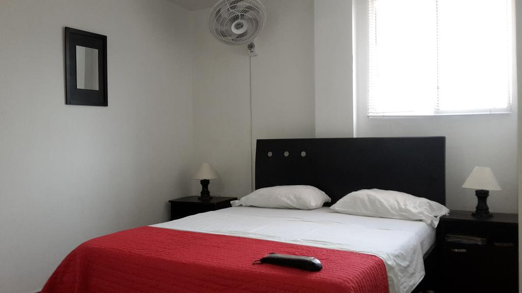Hotel Media Luna santa marta