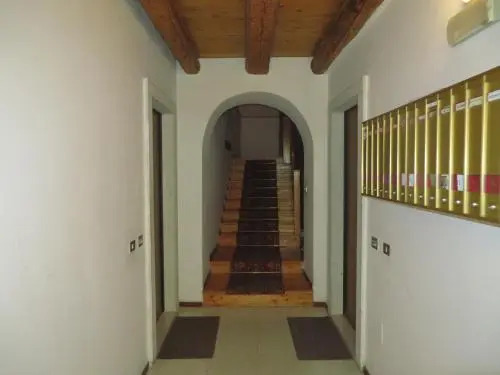 Al Lago Apartments