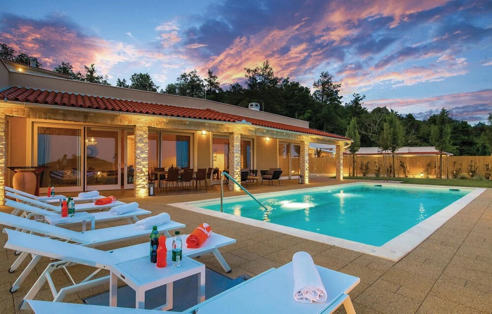 Nice Home In Veprinac With Sauna